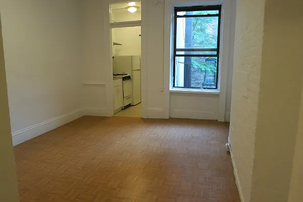 Rented by Manhattan Best Realty, Inc. | media 18