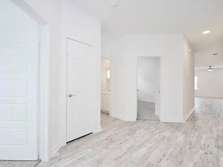 10307 Norshire Ln — Photo 15
