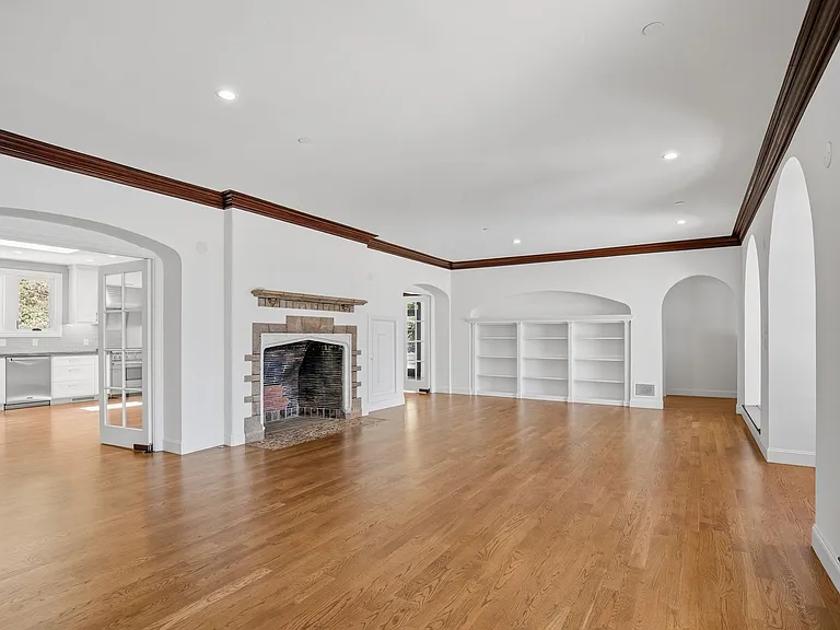 16010 Carey Ln — Photo 6