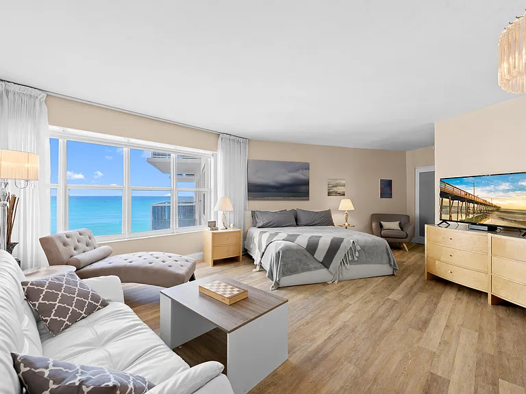3700 Galt Ocean Dr #702 — Photo 2