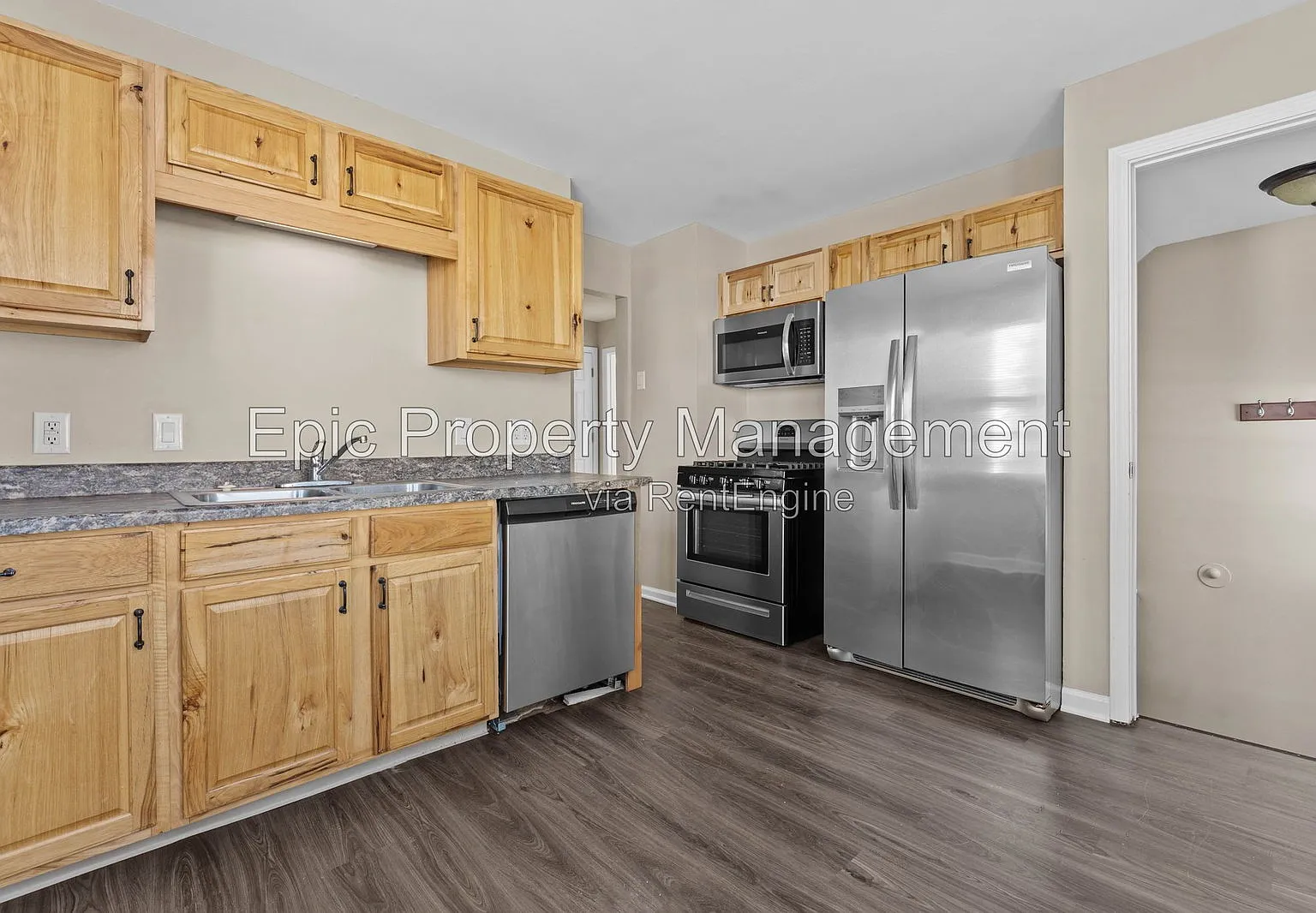 3 bed, 1.0 bath, $1,745 — Photo 2
