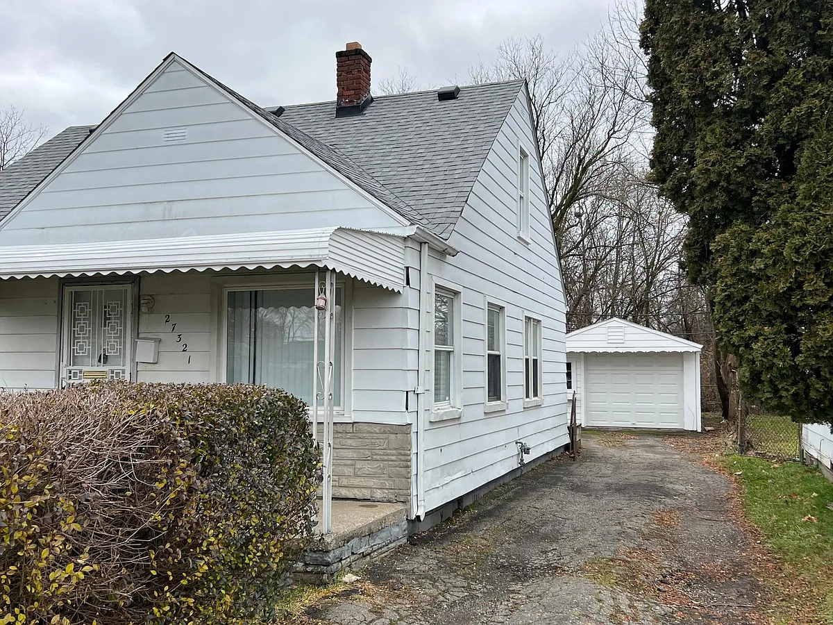 Building Photo - 27321 Hopkins St