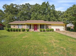 30 46th St SW, Paris, TX 75460