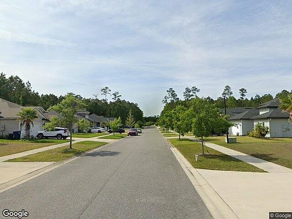Exterior Neighborhood (street photo)