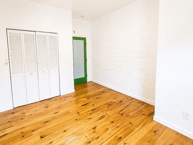 619 N 52nd St #2 — Photo 13