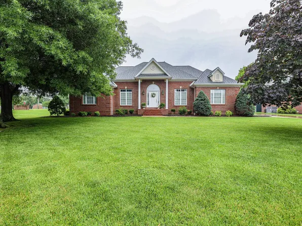 185 Willow Lake Dr, Paducah, KY 42003