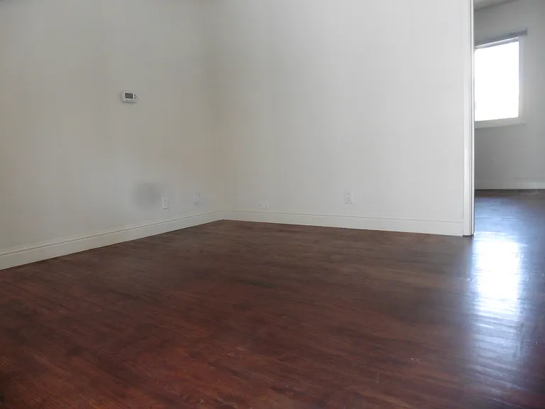 91 W Reed St — Photo 4