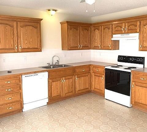 5th image of 13145 Richland Ave #13145