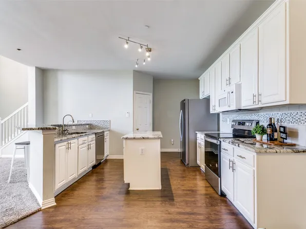 1745 Massey Dr, Lewisville, TX 75067