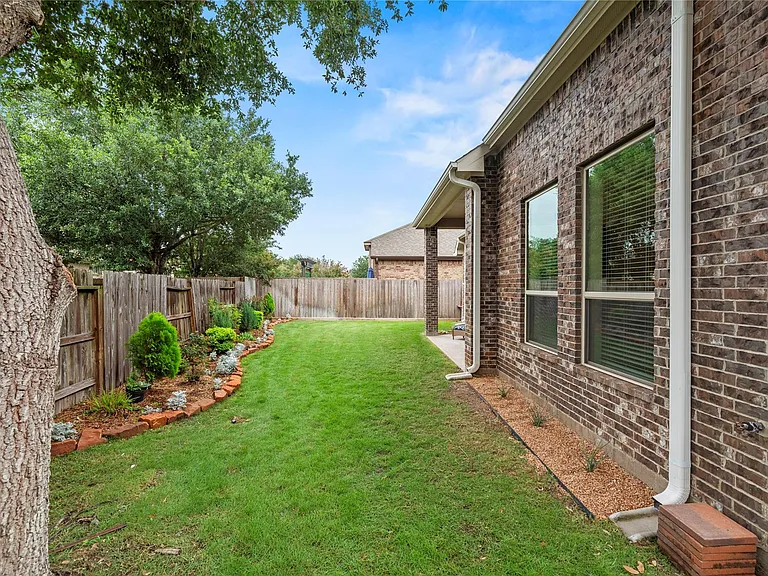 28706 Hemlock Red Ct — Photo 36