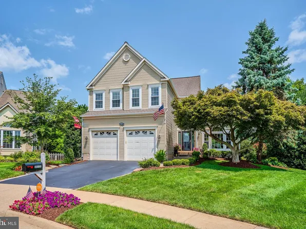 44120 Merrywood Ct, Ashburn, VA 20147