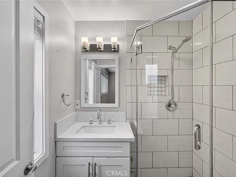 222 Arch St #1 — Photo 24