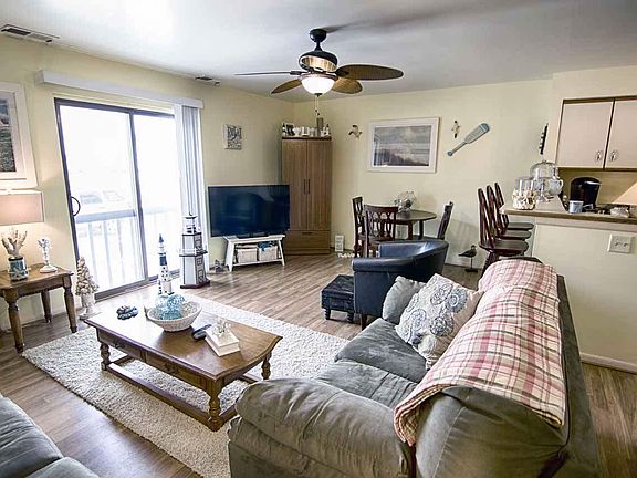 2nd image of 610 W Burk Ave #107