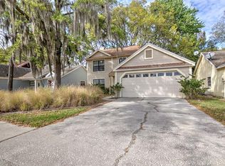 610 Breezeway Ct, Brandon, FL 33511