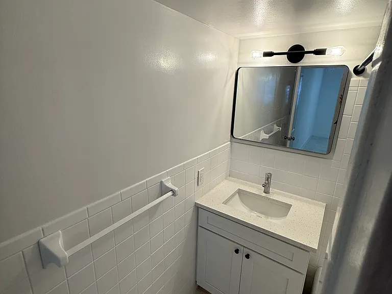 230 Danube Ave #103 — Photo 16