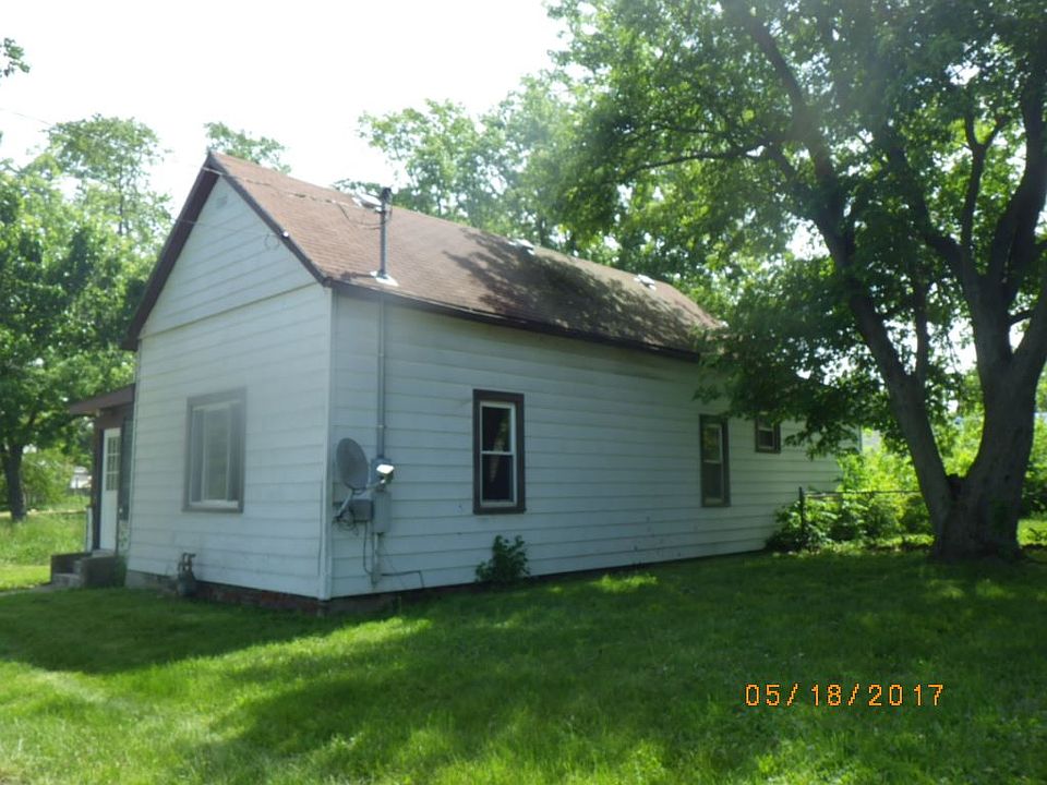 1st image of 1035 W Kilgore Ave