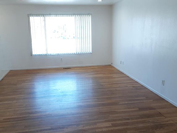 2nd image of 1571 Driftwood Ct
