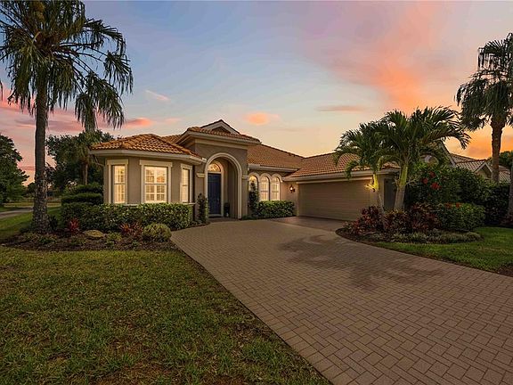 2nd image of 170 MONTELLUNA DRIVE