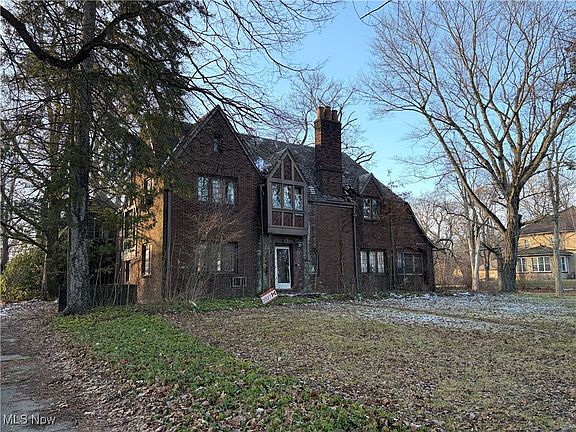 2nd image of 1660 5th Ave