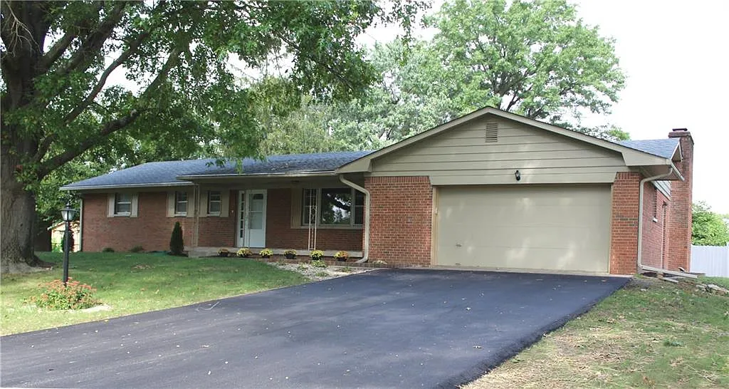 6136 Bluff Acres Dr photo 1