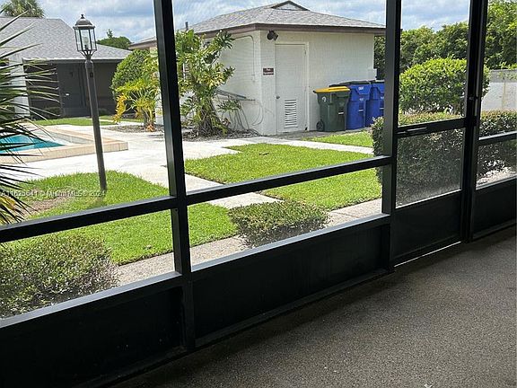 4th image of 4727 Vilabella Dr Unit 4727