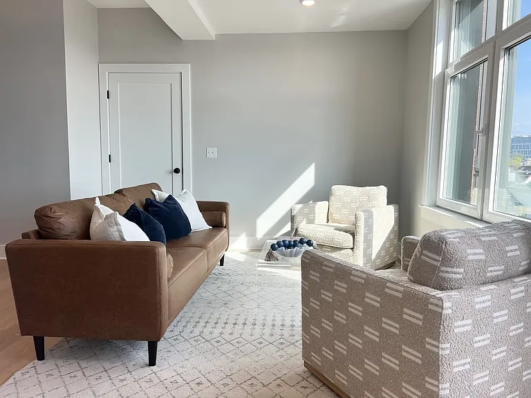 379 Washington St #8 — Photo 15