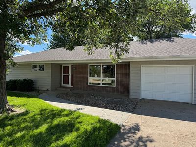 901 Division St, Alma, NE, 68920