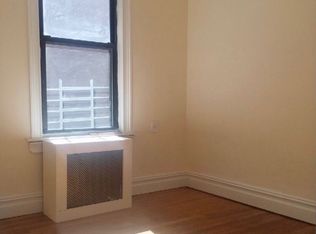 2150 41st St, Astoria, NY 11105