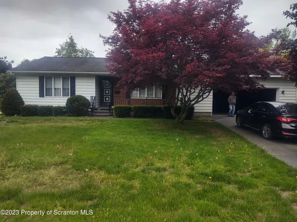 106 Plank Rd, Mayfield, PA 18433