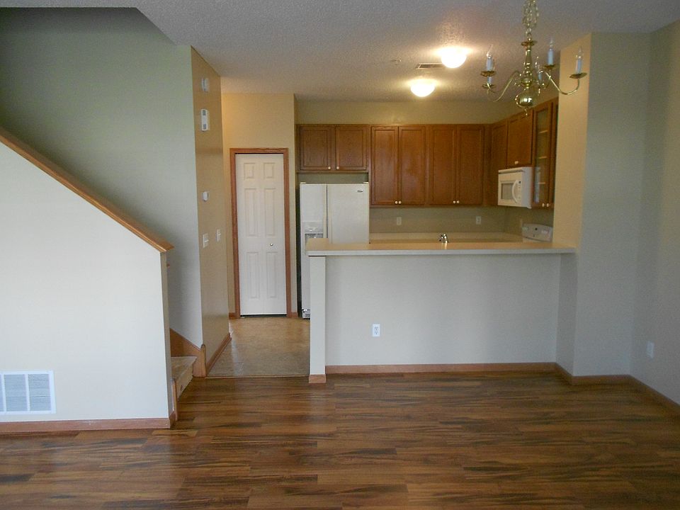 Main Level view from entranc