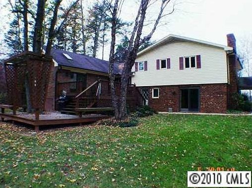 2nd image of 965 Derita Rd