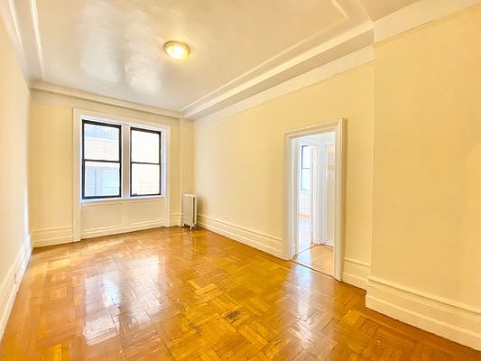 1st image of 3657 Broadway APT 1F