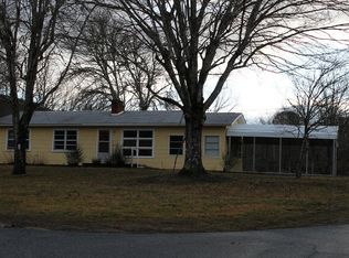 15 Horizon Hill Dr, Franklin, NC 28734