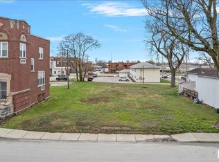 115 N Walnut St, Taylorville, IL