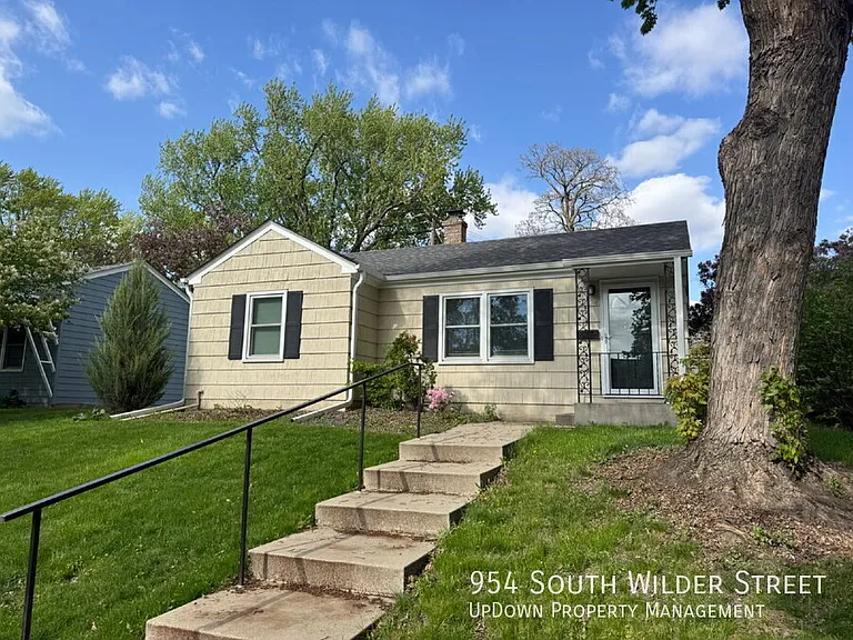 954 Wilder St S — Photo 14