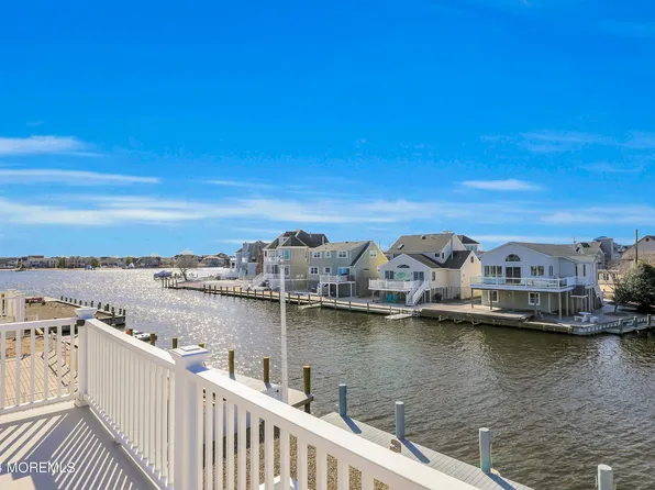 10 Pilot Road, Toms River, NJ 08753