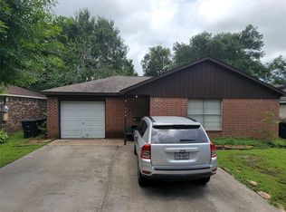 116 N Coffelt St, Alvin, TX 77511