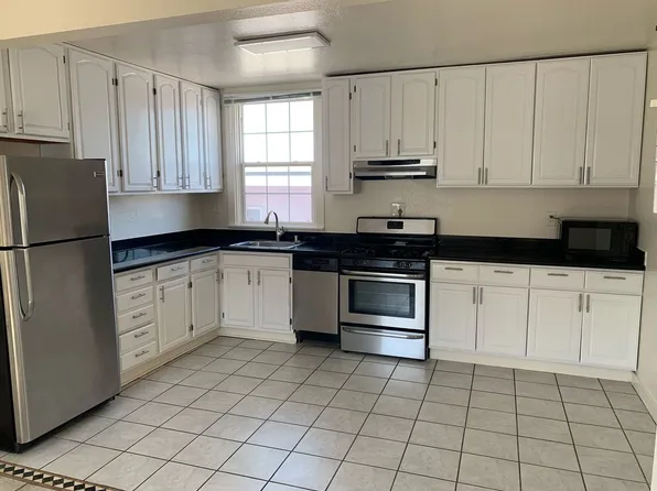 Great Upper Unit, 1519-1521 Harmon St #1519, Berkeley, CA 94703