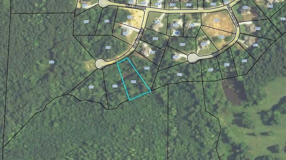 2nd image of 929 Ole Mill Way