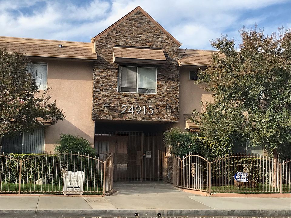 1st image of 24913-24925-2493 Walnut St #12
