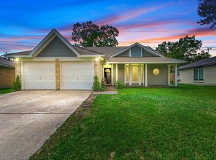 305 Seacrest Blvd, League City, TX 77573