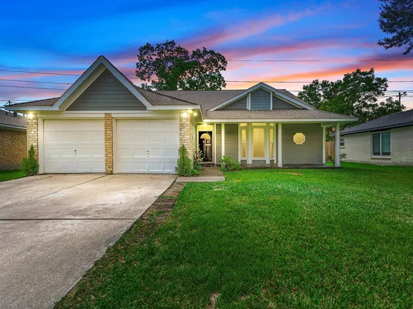305 Seacrest Blvd, League City, TX 77573