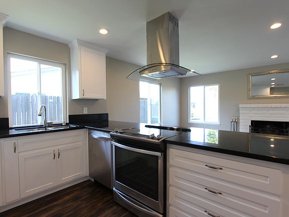 5th image of 7617 Tierra Glen Way