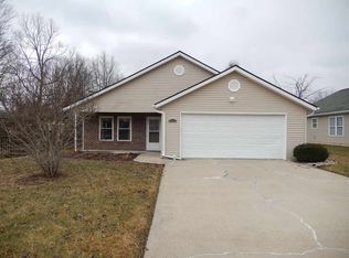 7435 W Mustang Dr, Ellettsville, IN 47429