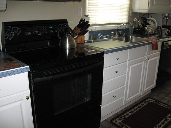 4th image of 1519 Curry Dr