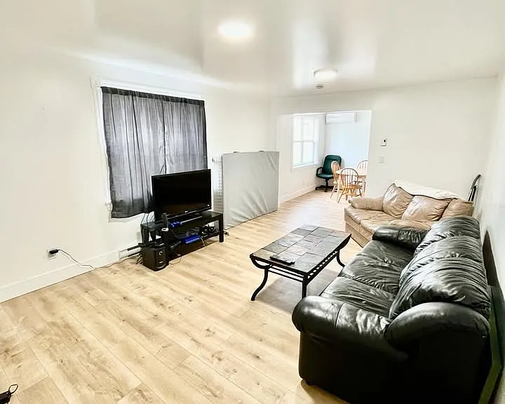285 Saint John St #3 — Photo 5