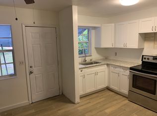 1122 S East St, Lake Worth, FL 33460