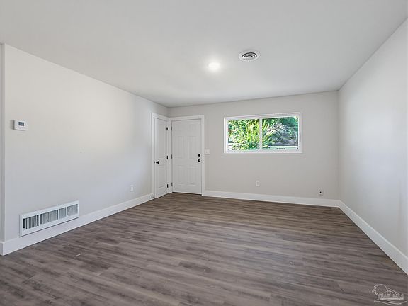 3rd image of 6426 Julia Dr