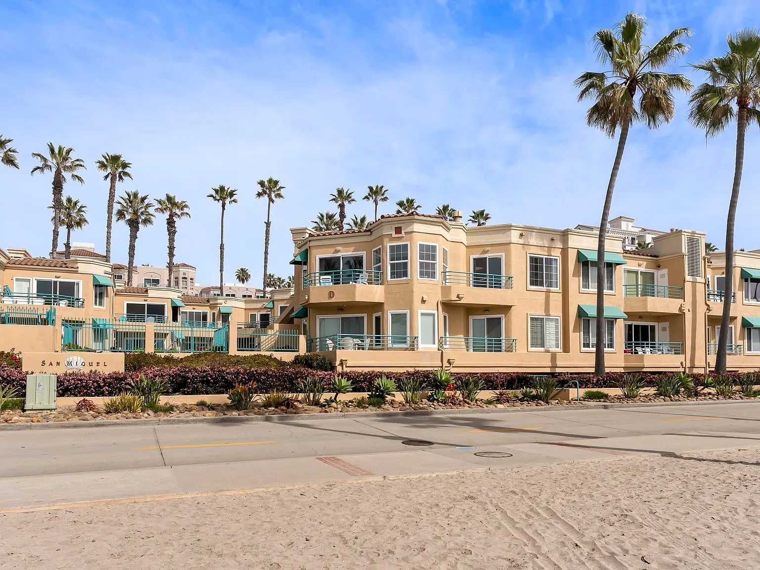 2 bed, 1200 sqft, $5,500 — Photo 3