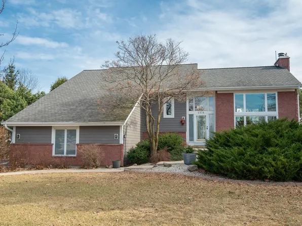 2374 Ball DRIVE, Richfield, WI 53076